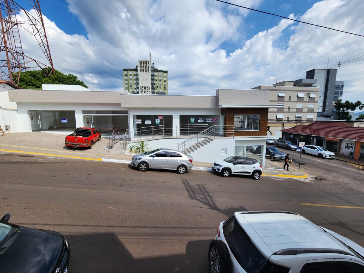 Sala/lojas em Languiru